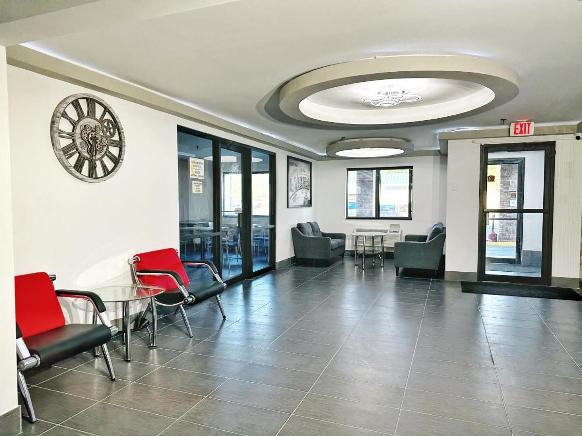Super 8 by Wyndham Peoria Motel Bagian luar foto